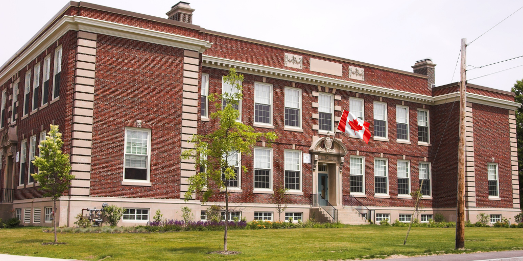 How an Ontario School Board Prepared 5,000 Chromebooks for School